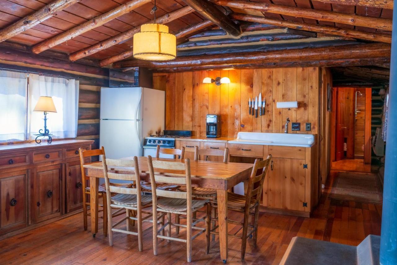 Corkins Lodge Chama المظهر الخارجي الصورة