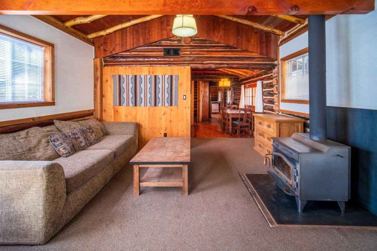 Corkins Lodge Chama المظهر الخارجي الصورة
